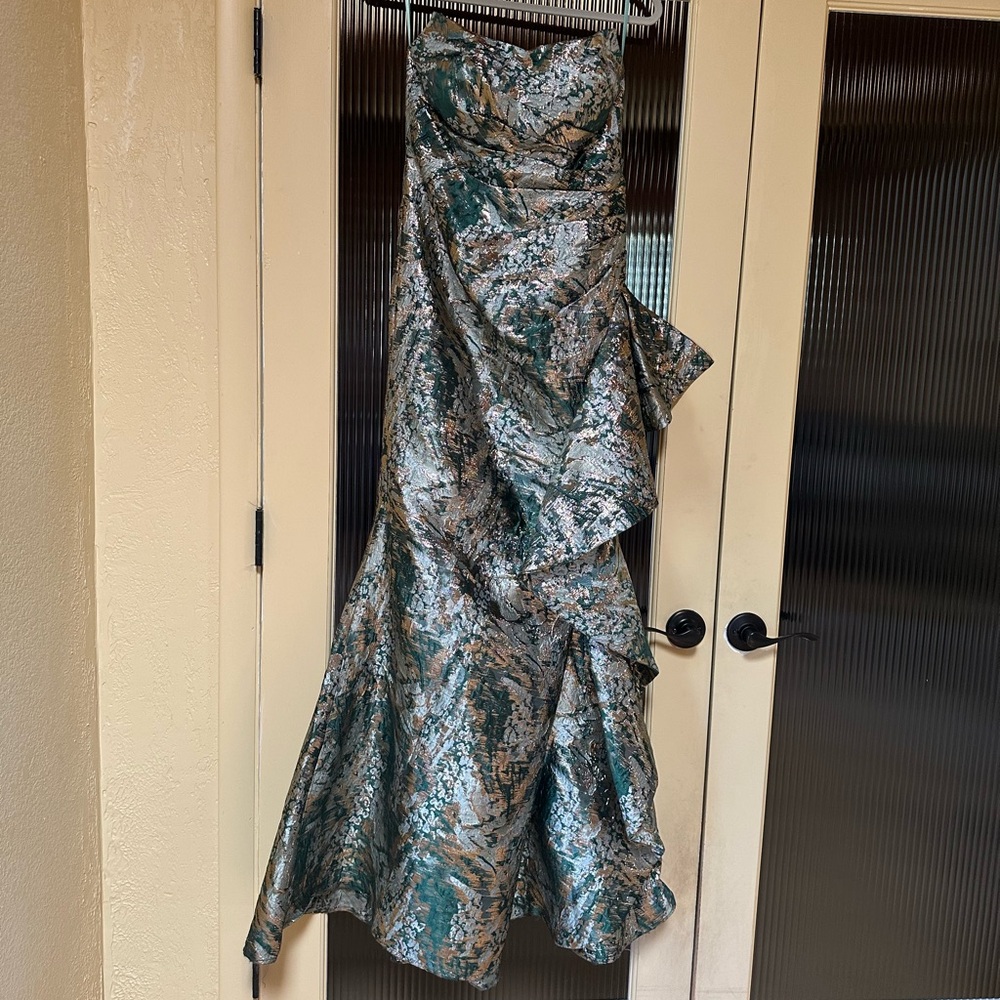 Strapless Green and Silver Dress - Picture 6 of 10